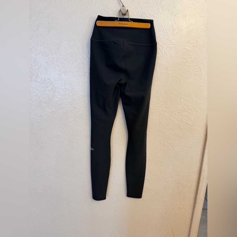 ALO Yoga Leggings - Picture 7 of 7